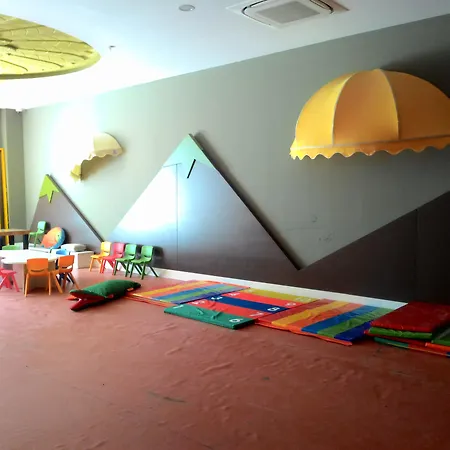 Port River & ホテル 5*