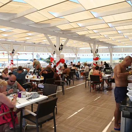 ホテル Port River & シダ