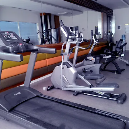 Port River & ホテル