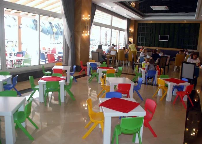 Port River & Отель Сиде