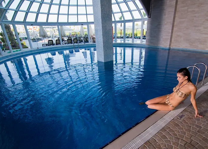 Port River & Hotel Side